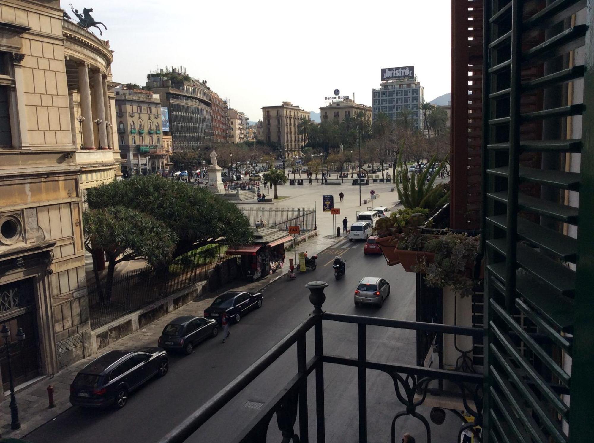Apartmán Piazza Politeama Palermo Pokoj fotografie